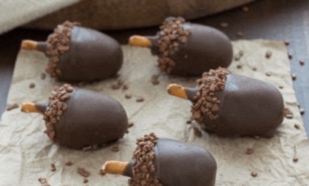 Acorn chocolate candies